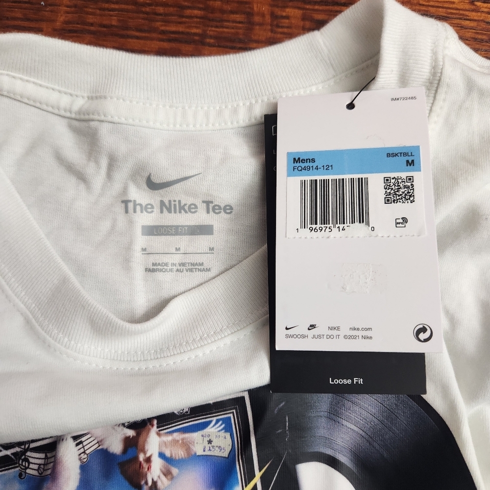 Nike Sole Precision Harmonic Game Basketball  Mens Medium T-Shirt white NWT - Picture 4 of 8